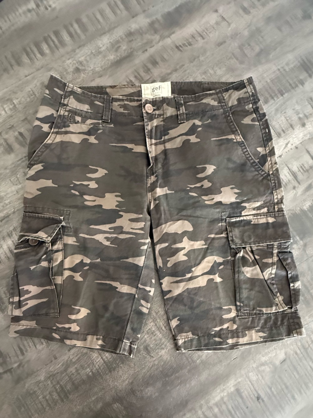 Camouflage Cargo Hybrid Shorts - Men's Gray/Green